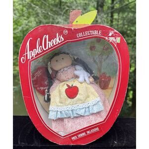 NEW Vintage Apple Cheeks Miss Debbie Delicious Collectible Doll Boxed!